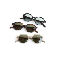 STILL BY HAND / GD06243