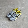 MIZUNO  / WAVE RIDER 1S グレー×ブラック×イエロー（D1GA193247）