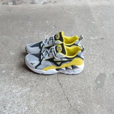 画像3: MIZUNO  / WAVE RIDER 1S グレー×ブラック×イエロー（D1GA193247） (3)