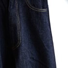 MORE DEDAIL1: STILL BY HAND / DN0193