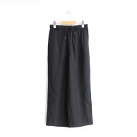 STILL BY HAND / PT08252