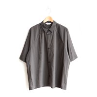 STILL BY HAND / SH01252