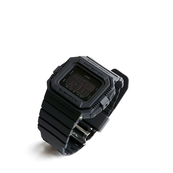 画像: CASIO / G-SHOCK DW-5500BB-1JF