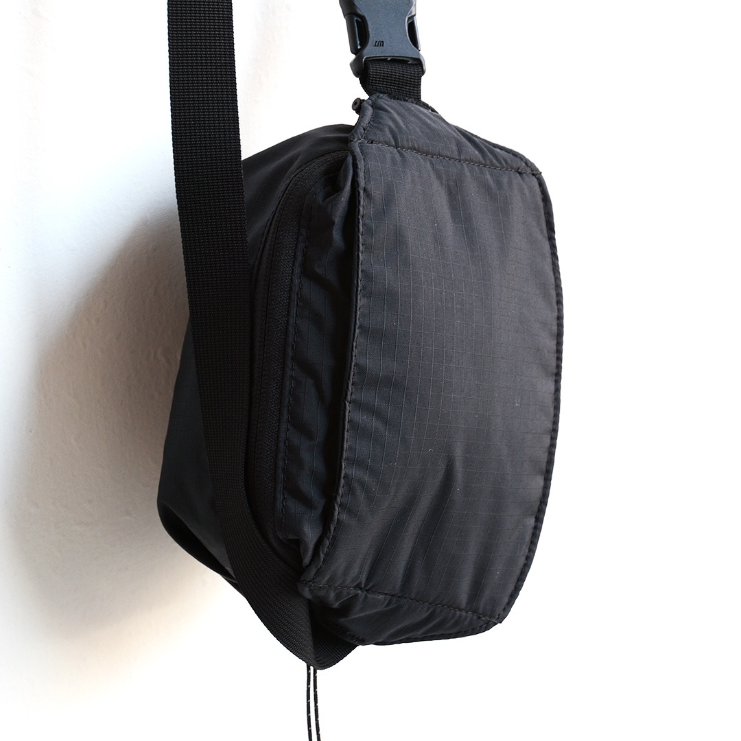 画像: GREGORY / AEROLITE LUMBAR PACK