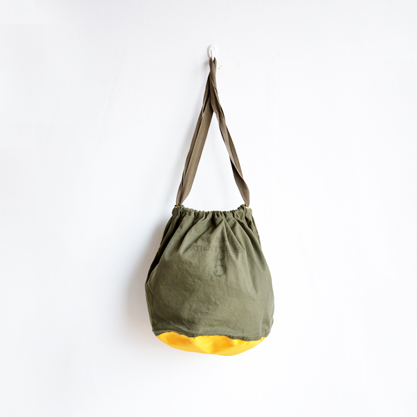 画像: NAPRON / ARMY PATIENTS BAG