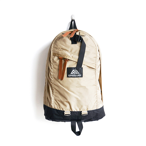 GREGORY(グレゴリー）/ DAY PACK SAND