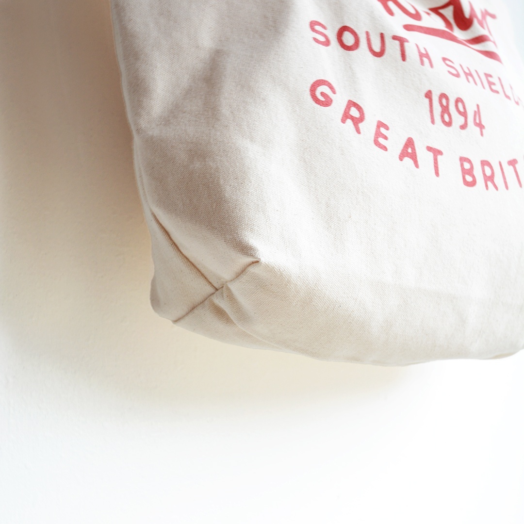 画像: BARBOUR/Script LOGO TOTE BAG (261UBA0752）