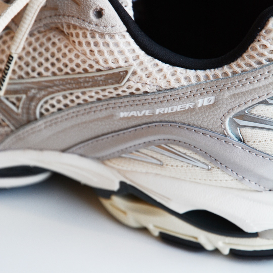 画像: MIZUNO  / WAVE RIDER 10 ( D1GA2611)