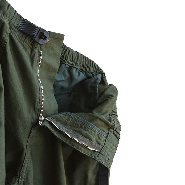 画像: GRAMiCCi / BACK SATIN LOOSE TAPERED PANTS